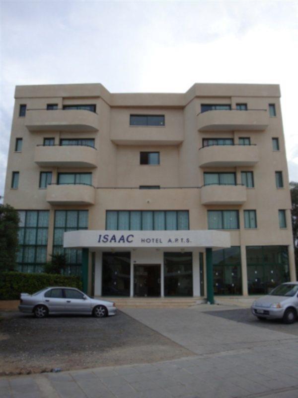 Isaac Aparthotel Pernera 外观 照片